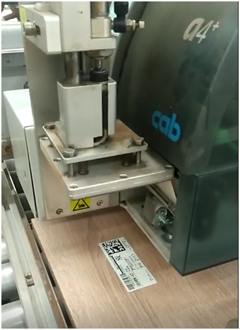 高賦碼 家具廠分板在線打印貼標--家具行業貼標方案